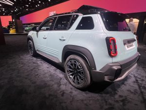 La Version électrique de la R4 entre dans le Top 10 des voitures les mieux immatriculées en ce début d'année. Aprés un démarrage discret.